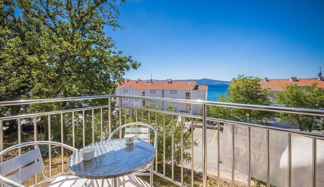 Lovely apartment in Selce with WiFi