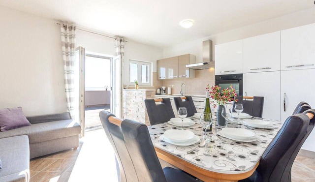 Lovely apartment in Suvi Potok, Jesenice, in Jesenice