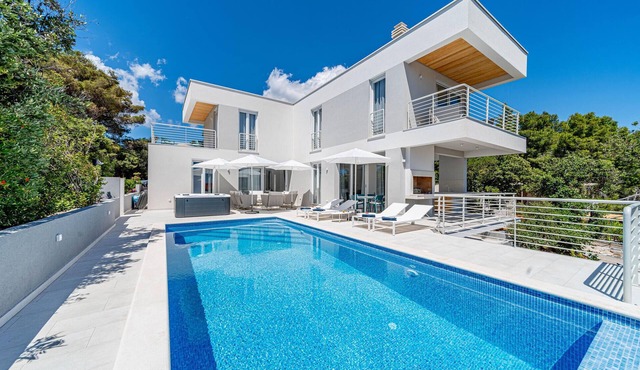 Lovely home in Blato with sauna