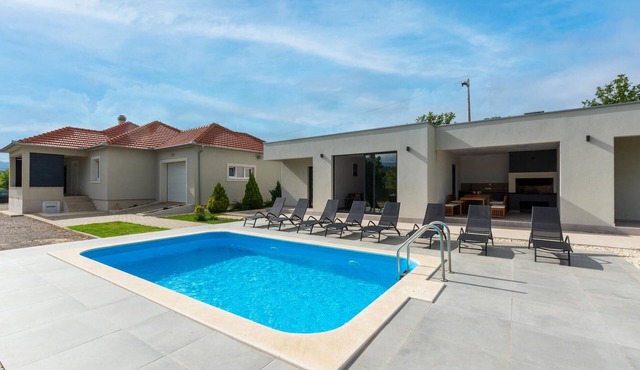 Lovely home in Dicmo with sauna in Dicmo