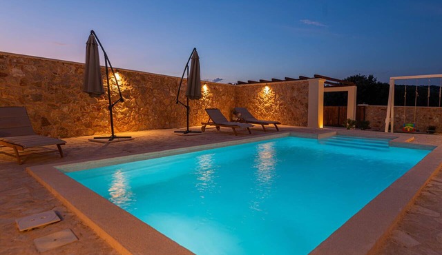 Lovely home in Grabovci with private swimming pool, can be inside or outside