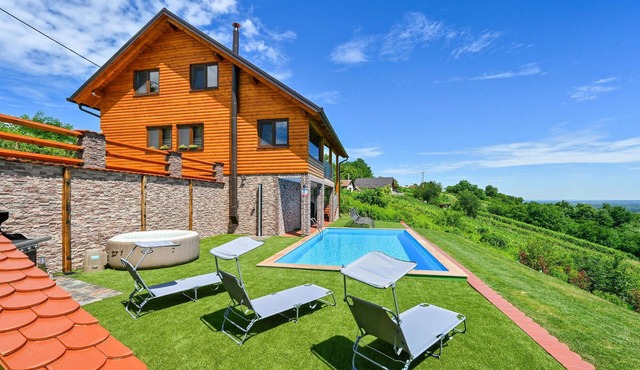 Lovely home in Grabrovnik with sauna