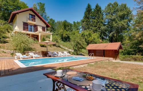 Lovely Home In Koranski Brijeg With Sauna