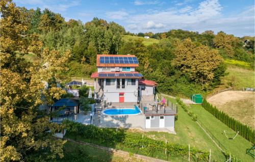 Lovely Home In Zadoborje