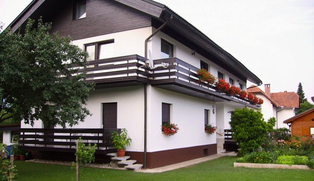 Lovely Loft Apartment With Castle Views and A/C in Bled in Bled