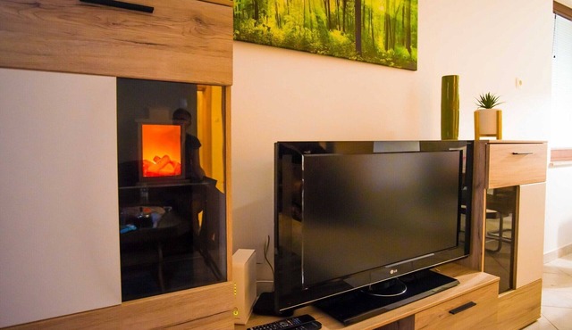 Luce Hilltop Cozy Apartment - Two Bedroom Apartment in Luce