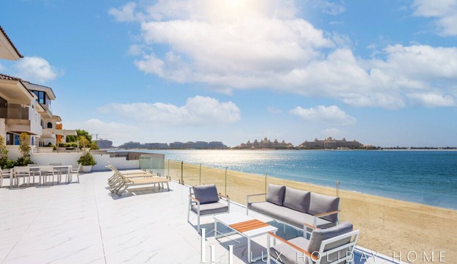 LUX The Ultimate Island Palm Villa in Dubai