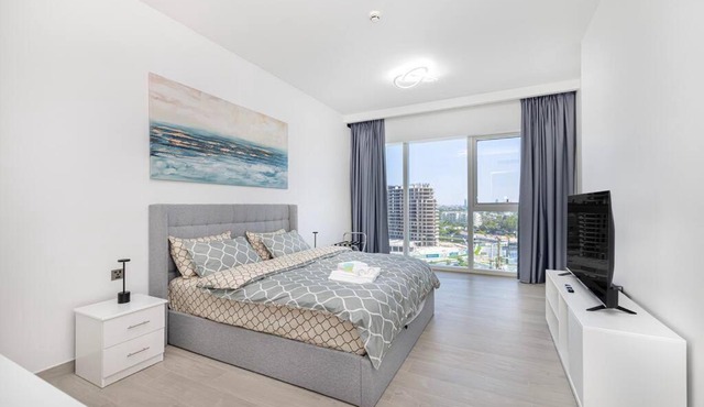 Luxurious 3Bedroom Apartment in Dubai