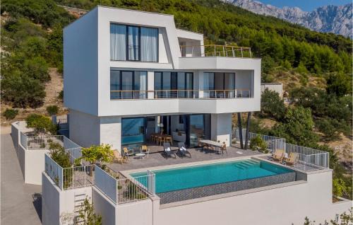 Luxurious Home In Brela