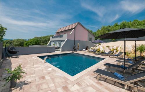 Luxurious Home In Donji Vinjani in Donji Vinjani