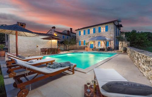 Luxurious Home In Hrboki in Hrboki