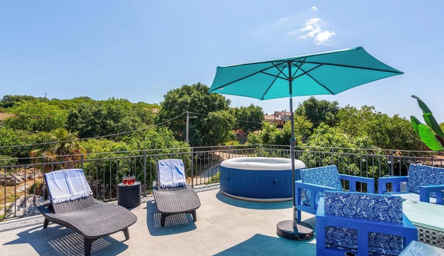 Luxurious home in Malinska with WiFi