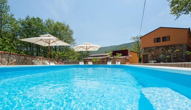 Luxurious home in Maovice with sauna in Maovice