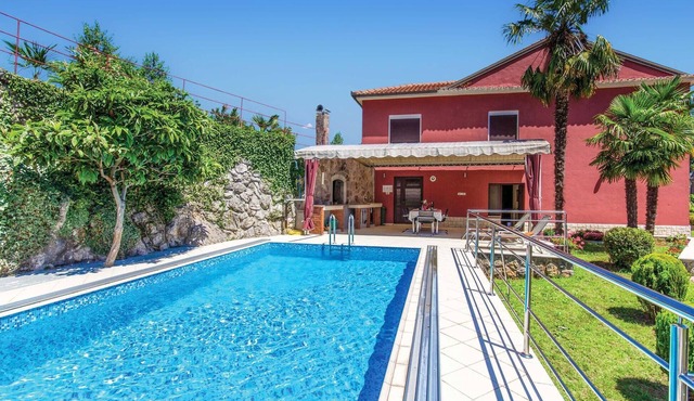 Luxurious home in Pobri with private swimming pool, can be inside or outside in Pobri