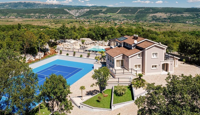 Luxurious home in Poljica with sauna in Poljica