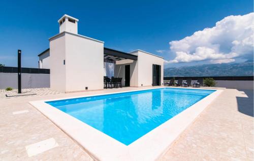 Luxurious Home In Razanac