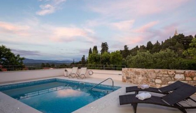 Luxurious Villa with Stunning Views in Hvar in Dol