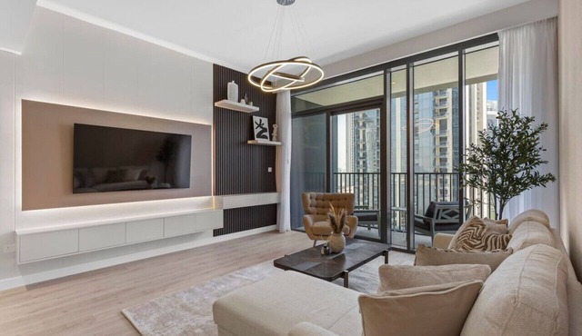 Luxury 2 bedroom in Dubai Creek Harbour- Suiteable in Dubai