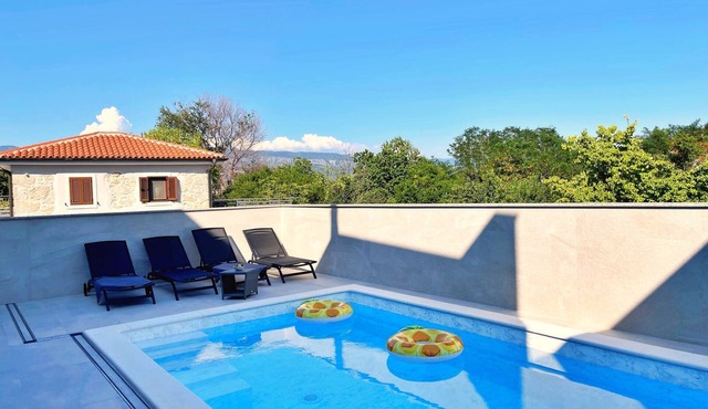 Luxury Apartment Bonum - modern, luxury, private swimming pool, terrace, air conditioning, private parking, washing machine in Šilo