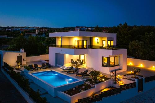 Luxury beachfront Villa Dolce Vita, Sevid