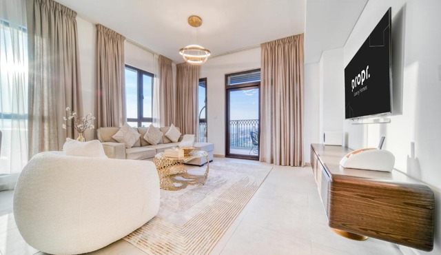 Luxury Madinat Living 2BR with Sea Views in Dubai