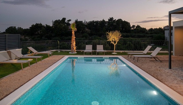Luxury Villa David's two heated pools 38m2 bbq Seaview in Podstrana