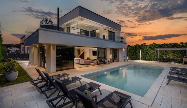 Luxury villa Sun Dance is located in Istria, in the small town of Kri.