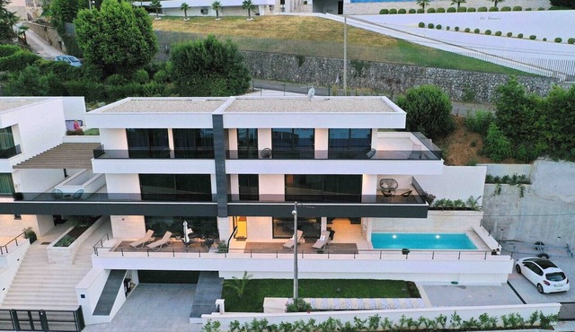 Luxury villa White Rhapsody 1 with heated pool and private parking in Istria in Icici