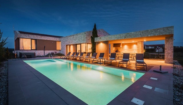 Luxury villa with a swimming pool Brtonigla, Novigrad (K-26966) in Brtonigla