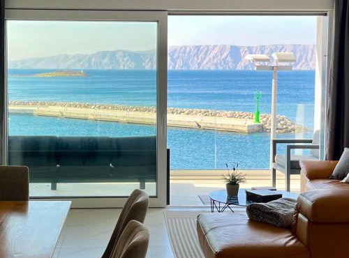 Marina Vista Escape, lux seaview 3 bedrooms Penthouse in Klenovica