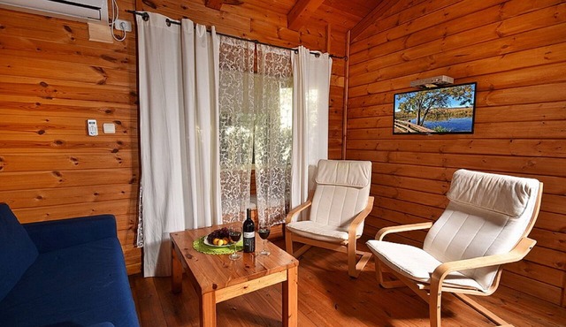 Maya Cabins in Ramot