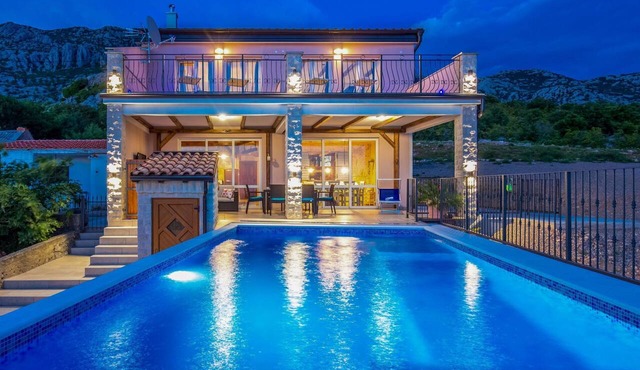 Meerblick Ferienvilla Haus Lucija mit Pool by Interhome