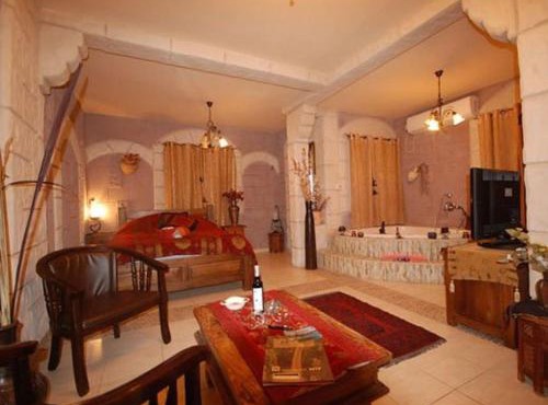 Michal's Suites in Sha'al
