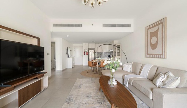 Mira Holiday Homes Luxury 1BR in Rahaal Madinat Jumeirah Living in Dubai