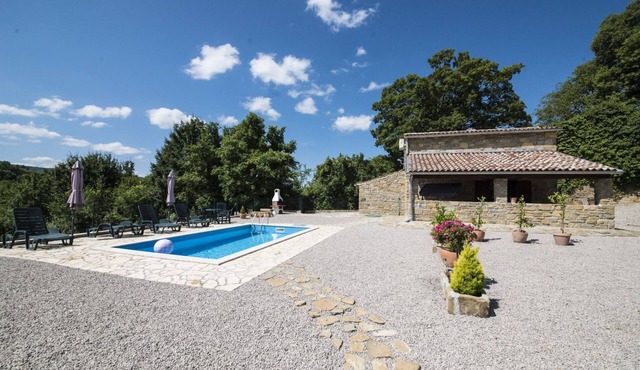 mit eigenem Pool by Interhome