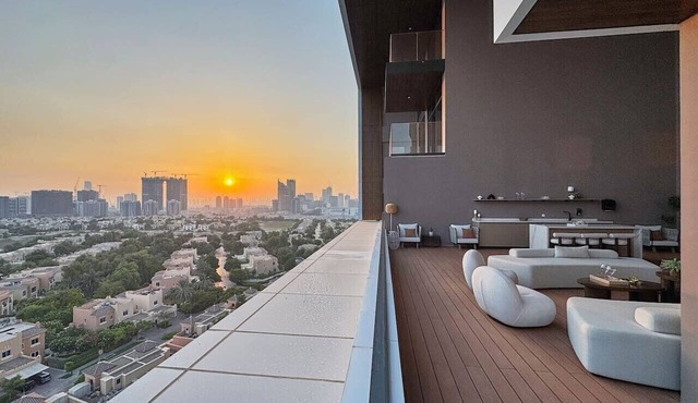 Modern 1BR | Golf Views | Vista Dubai Sports City in Dubai