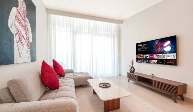 Modern 1BR Retreat in Parkside Views | Dubai Hills in Dubai