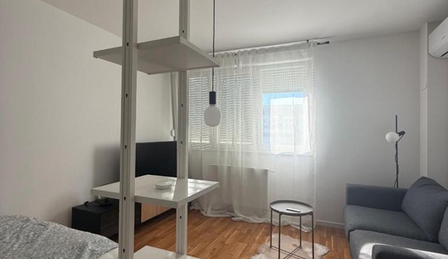 Modern Arena Zagreb Studio - Free Parking - Full Amenities