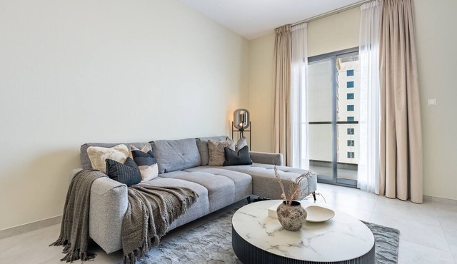 Modern & Cozy 1BR with Peaceful Vibes, Just a 20-Minute Drive to Downtown Dubai in Dubai