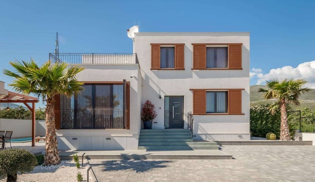 Modern Escape Villa with Private Pool