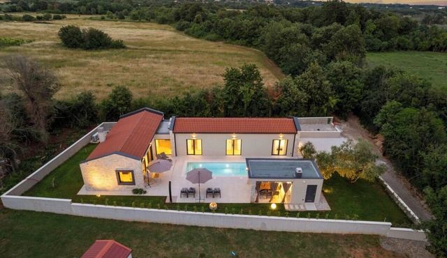 Modern Istrian Villa Teva near Pula in Istrian style by Istrabook