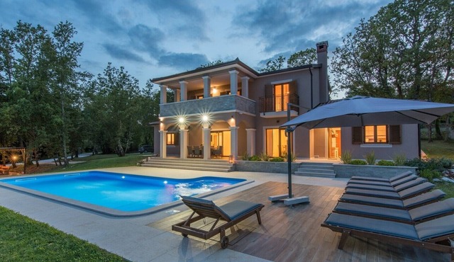 Modern Villa Anima with swimming pool