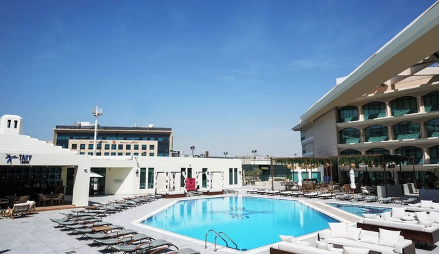 Movenpick Al Bustan | Classic Room | Arabic Hospitality, Modern Comfort, 5-Star in دبي