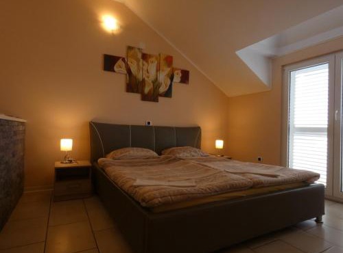 Nature sunset apartment in Ubli
