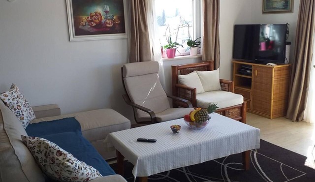 "Neue Wohnung" mit Privatparkplatz by Interhome in Pula