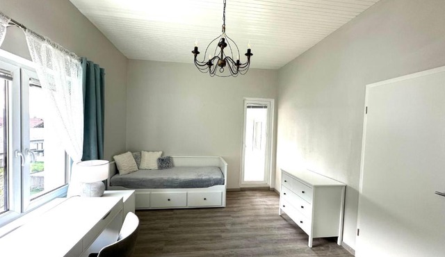 New sunny 3-room apartment with parking and air conditioning in Ljubljana