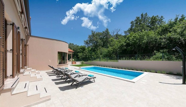 Newly built villa only 5 km from the beautiful beaches in Rabac