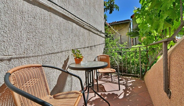 Nice apartment for 3 people with WIFI, A/C, TV and terrace