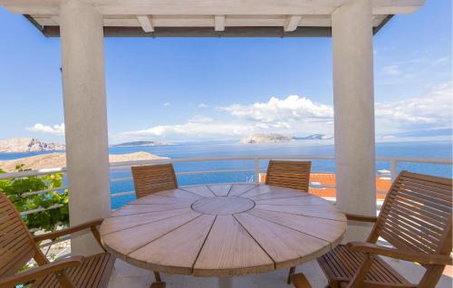 Nice Apartment In Lukovo With House Sea View