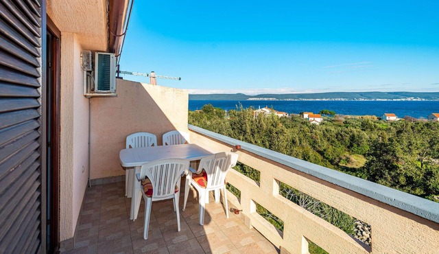 Nice apartment in Nevidane with house sea view
